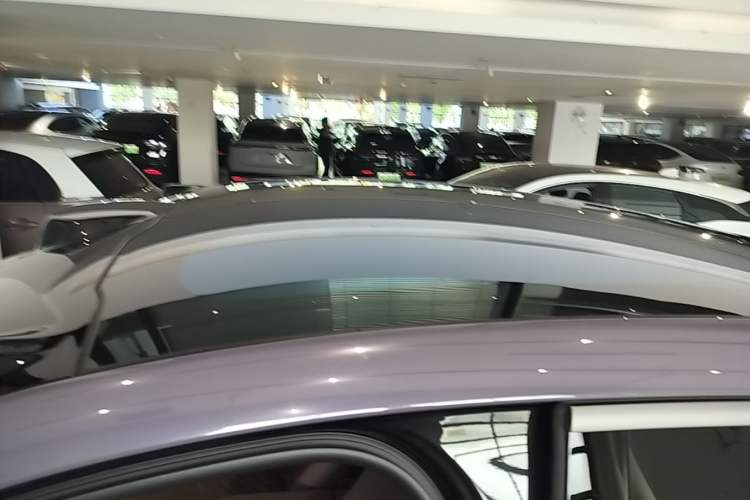 Used Nio EC6 2025 75 kWh Roof