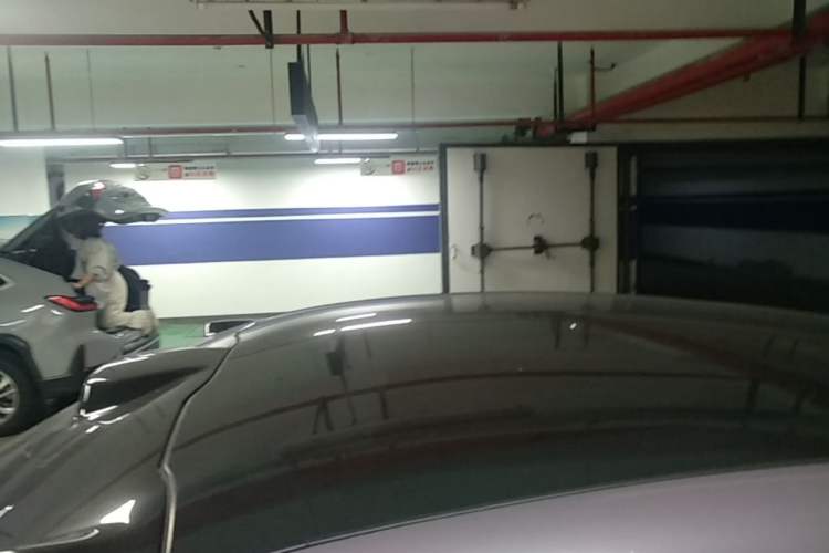 Used Nio EC6 2025 75 kWh Roof