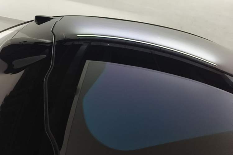 Used Nio EC6 2025 75 kWh Roof