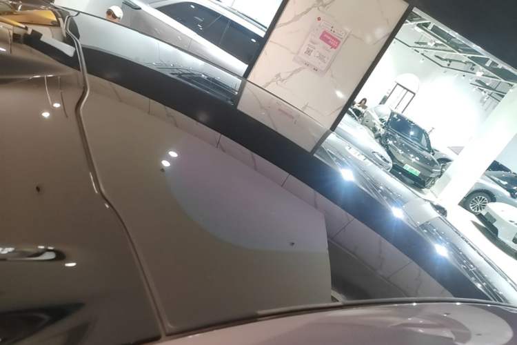 Used Nio EC6 2025 75 kWh Roof