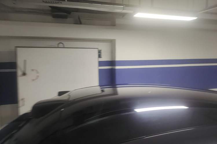 Used Nio EC6 2025 75 kWh Roof