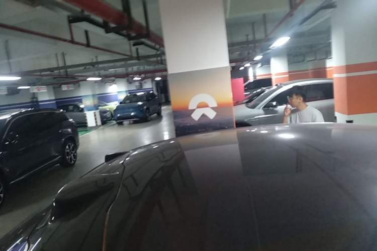 Used Nio EC6 2025 75 kWh Roof