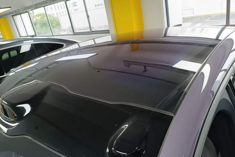 Used Nio EC6 2025 75 kWh Roof