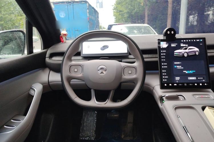 Used Nio EC6 2025 75 kWh Steering Wheel