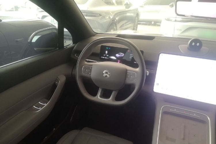 Used Nio EC6 2025 75 kWh Steering Wheel