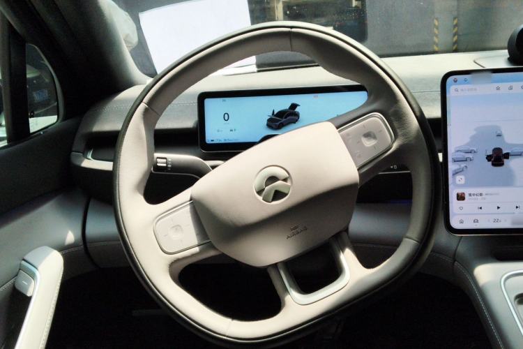 Used Nio EC6 2025 75 kWh Steering Wheel