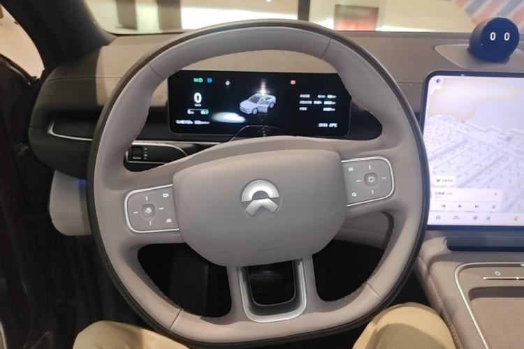 Used Nio EC6 2025 75 kWh Steering Wheel