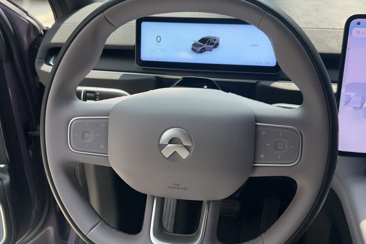 Used Nio EC6 2025 75 kWh Steering Wheel