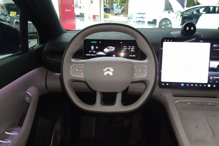 Used Nio EC6 2025 75 kWh Steering Wheel