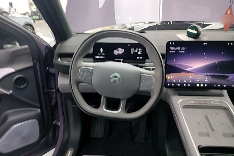 Used Nio EC6 2025 75 kWh Steering Wheel