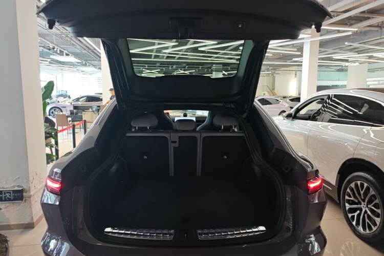 Used Nio EC6 2025 75 kWh Trunk