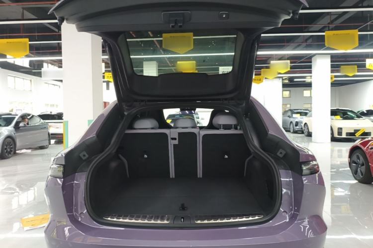 Used Nio EC6 2025 75 kWh Trunk
