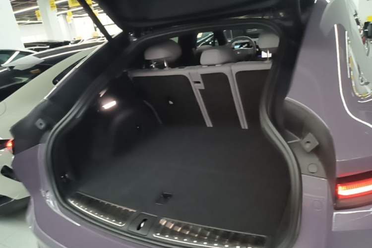 Used Nio EC6 2025 75 kWh Trunk
