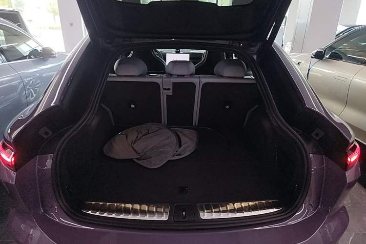 Used Nio EC6 2025 75 kWh Trunk