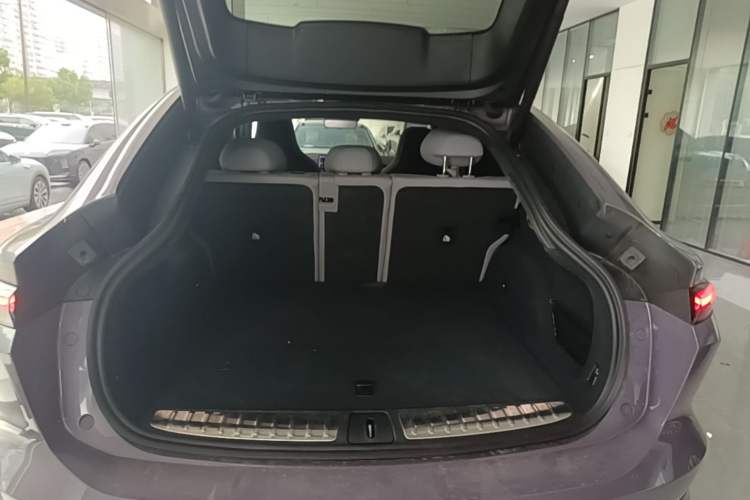 Used Nio EC6 2025 75 kWh Trunk