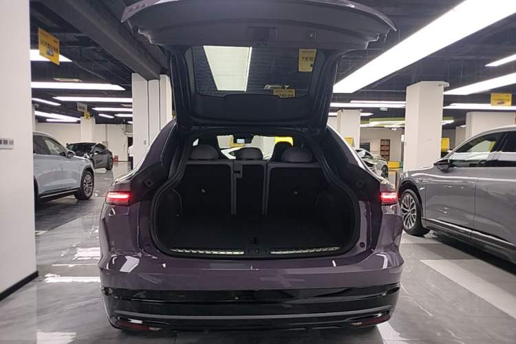 Used Nio EC6 2025 75 kWh Trunk