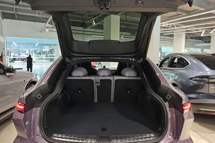 Used Nio EC6 2025 75 kWh Trunk