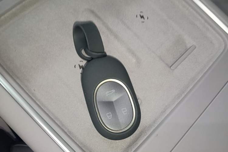 Used Nio EC6 2025 75 kWh Vehicle Key