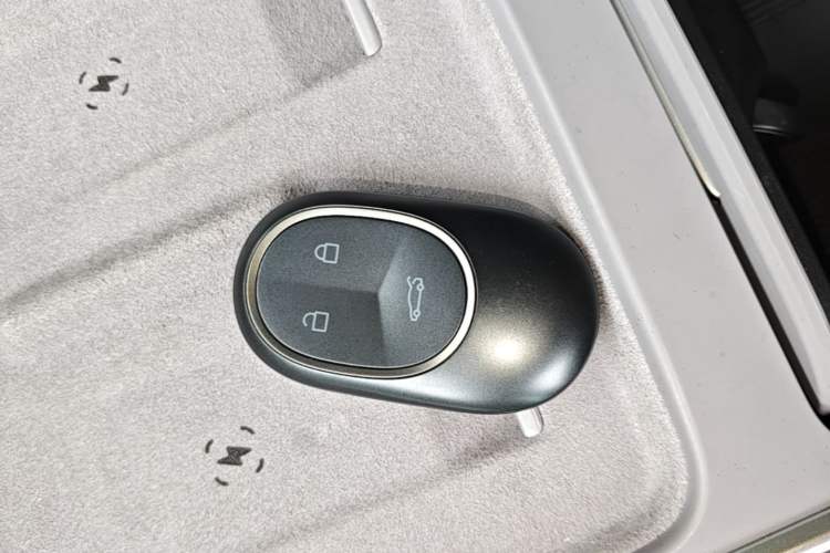 Used Nio EC6 2025 75 kWh Vehicle Key