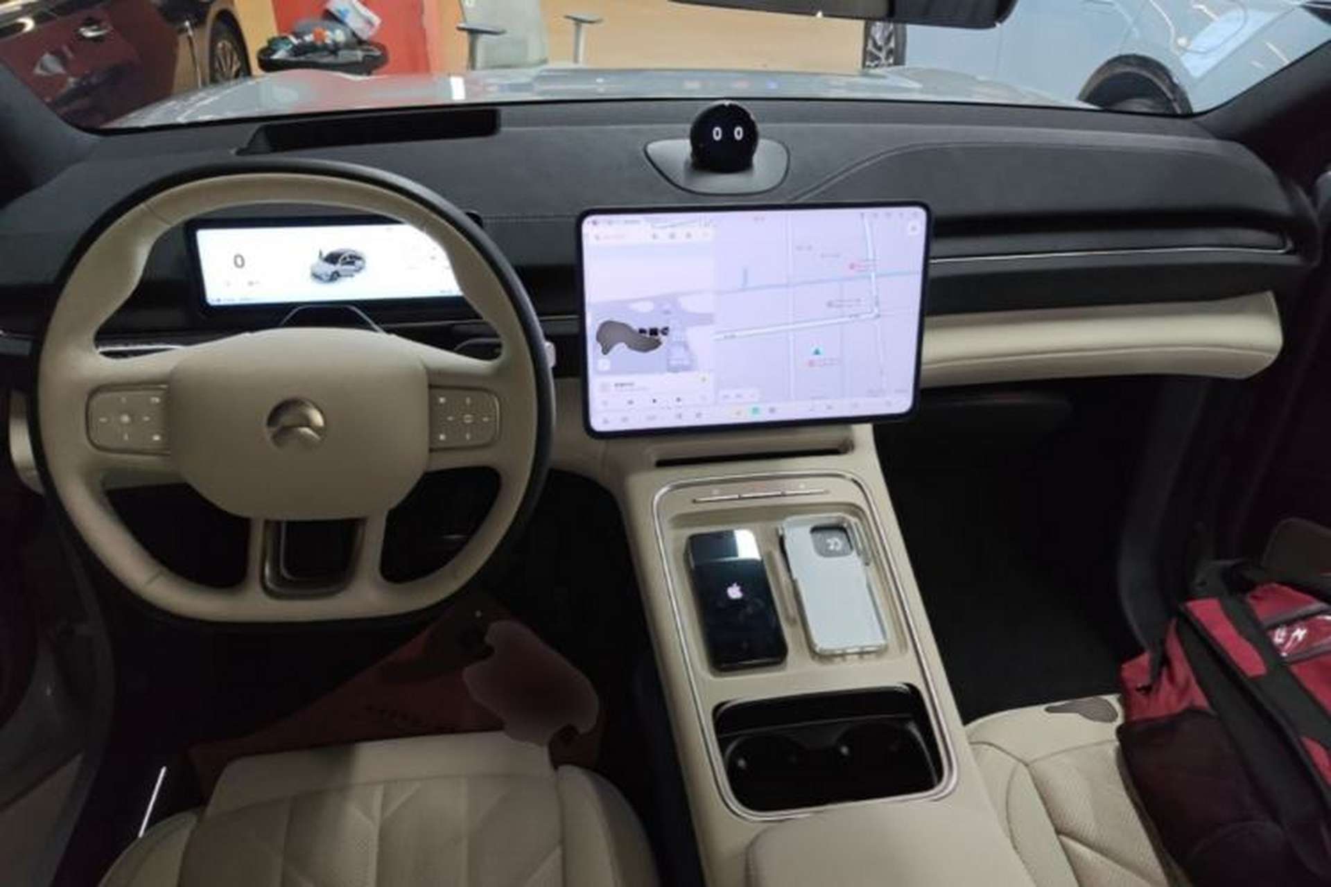 Used Nio EC6 2025 75 kWh Center Console