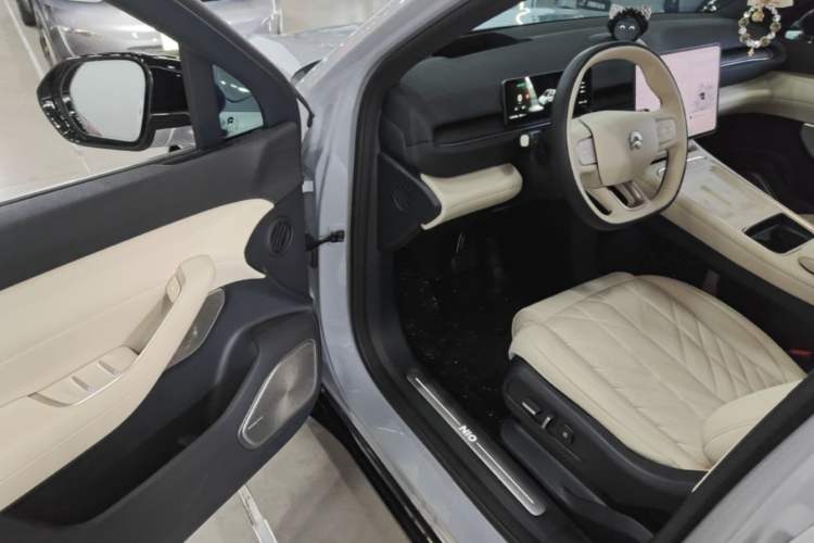 Used Nio EC6 2025 75 kWh Driver Seat