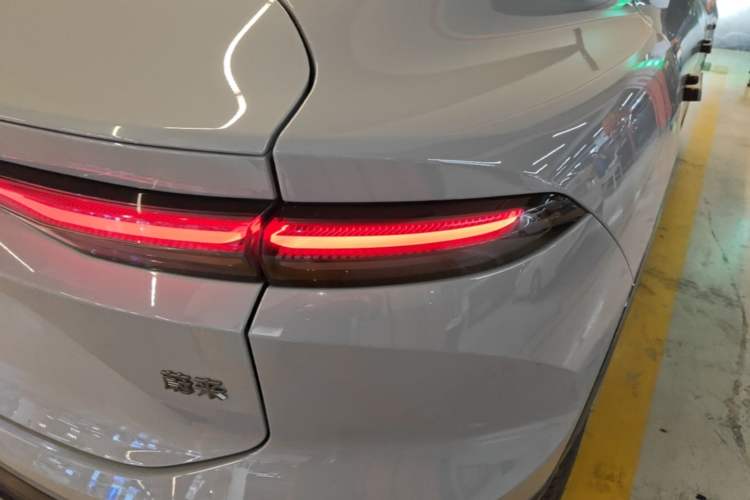 Used Nio EC6 2025 75 kWh Exterior 1