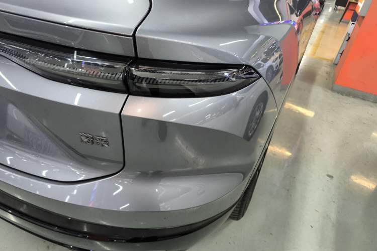 Used Nio EC6 2025 75 kWh Exterior 1