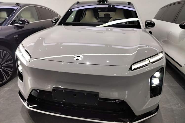 Used Nio EC6 2025 75 kWh Front
