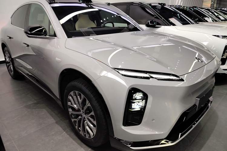 Used Nio EC6 2025 75 kWh Front Right 45 Deg