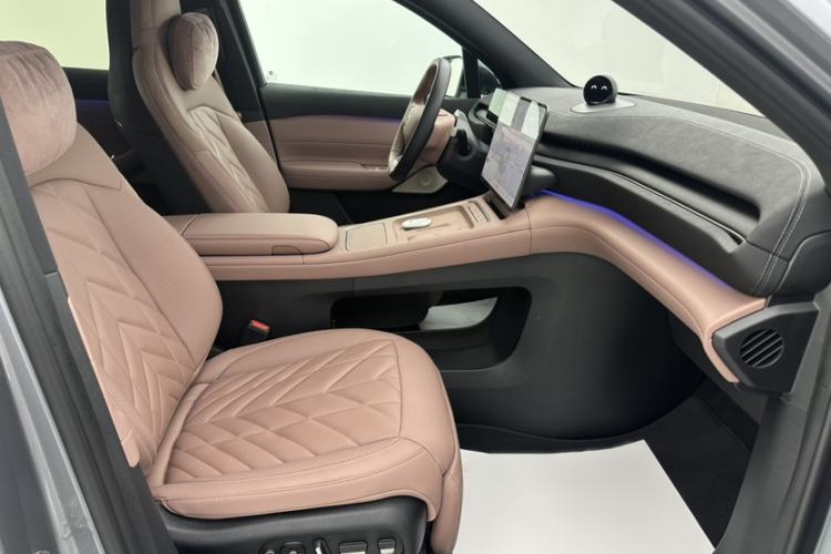Used Nio EC6 2025 75 kWh Interior 5