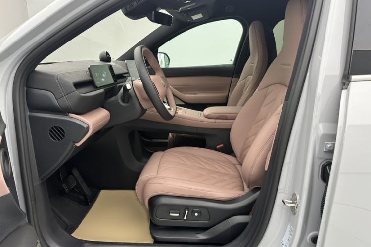 Used Nio EC6 2025 75 kWh Left Front Seat