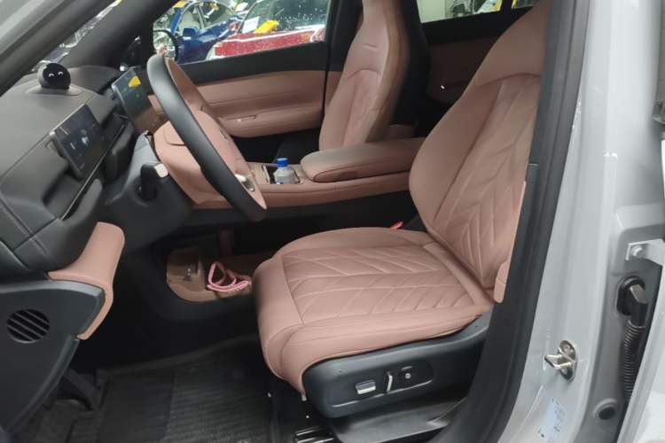 Used Nio EC6 2025 75 kWh Left Front Seat