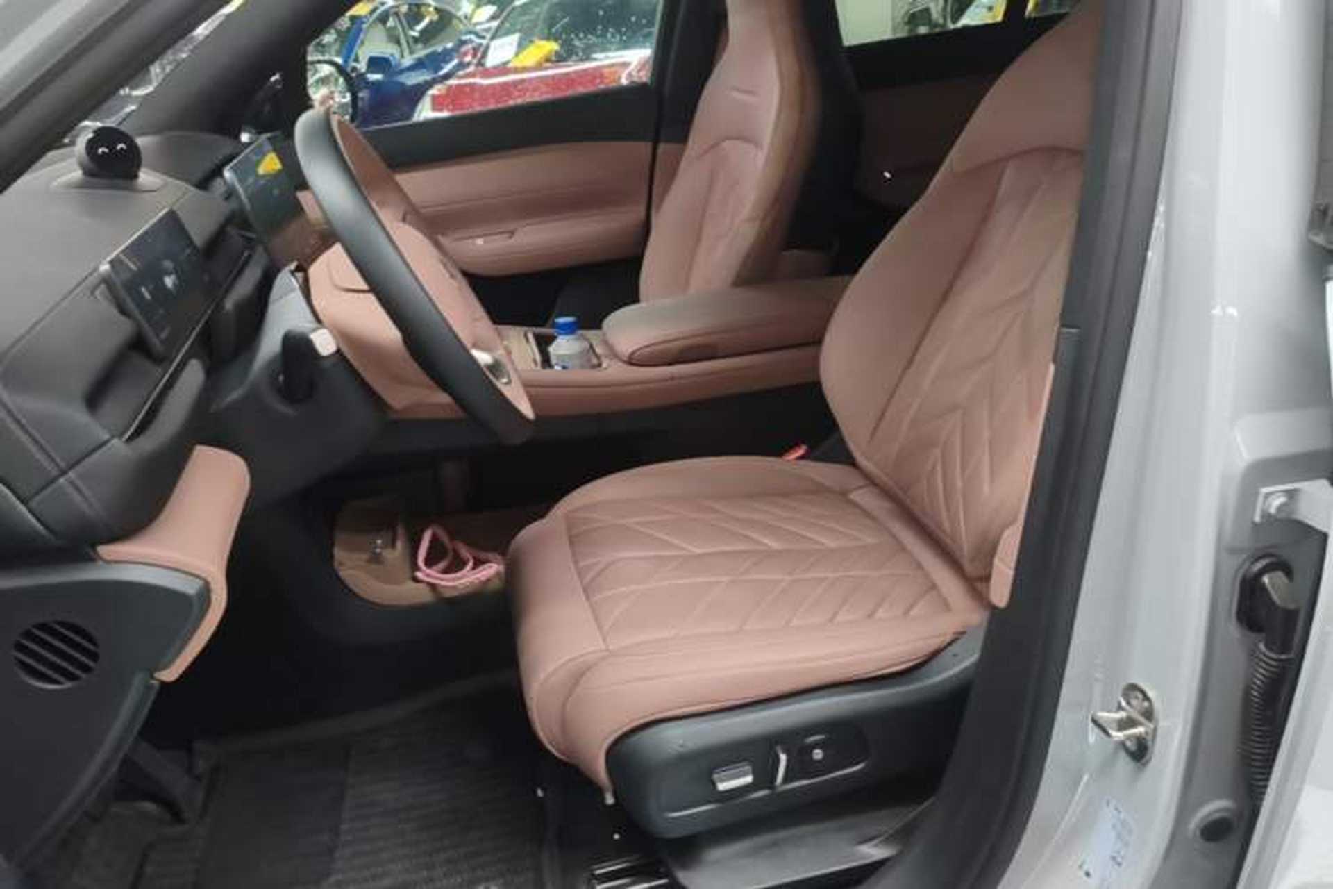 Used Nio EC6 2025 75 kWh Left Front Seat
