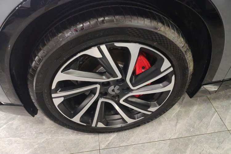 Used Nio EC6 2025 75 kWh Left Front Wheel Hub