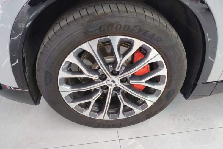Used Nio EC6 2025 75 kWh Left Front Wheel Hub