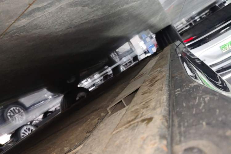 Used Nio EC6 2025 75 kWh Left Side Sill