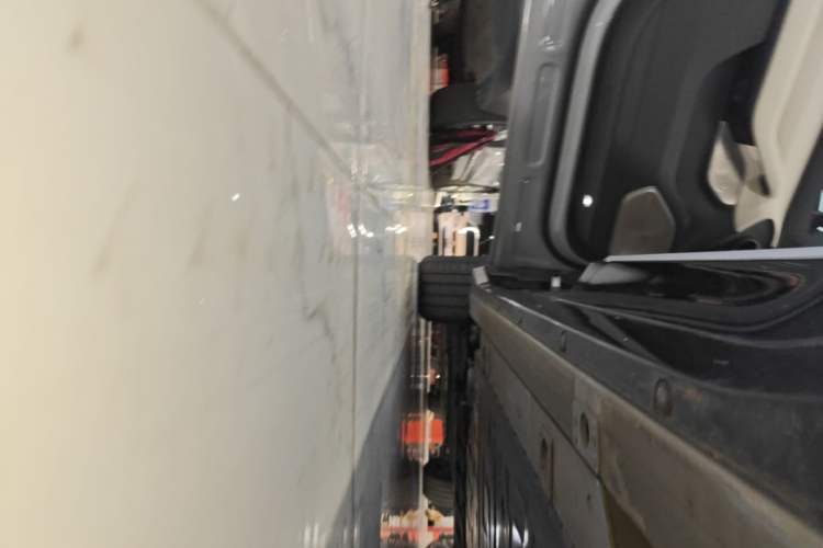 Used Nio EC6 2025 75 kWh Left Side Sill