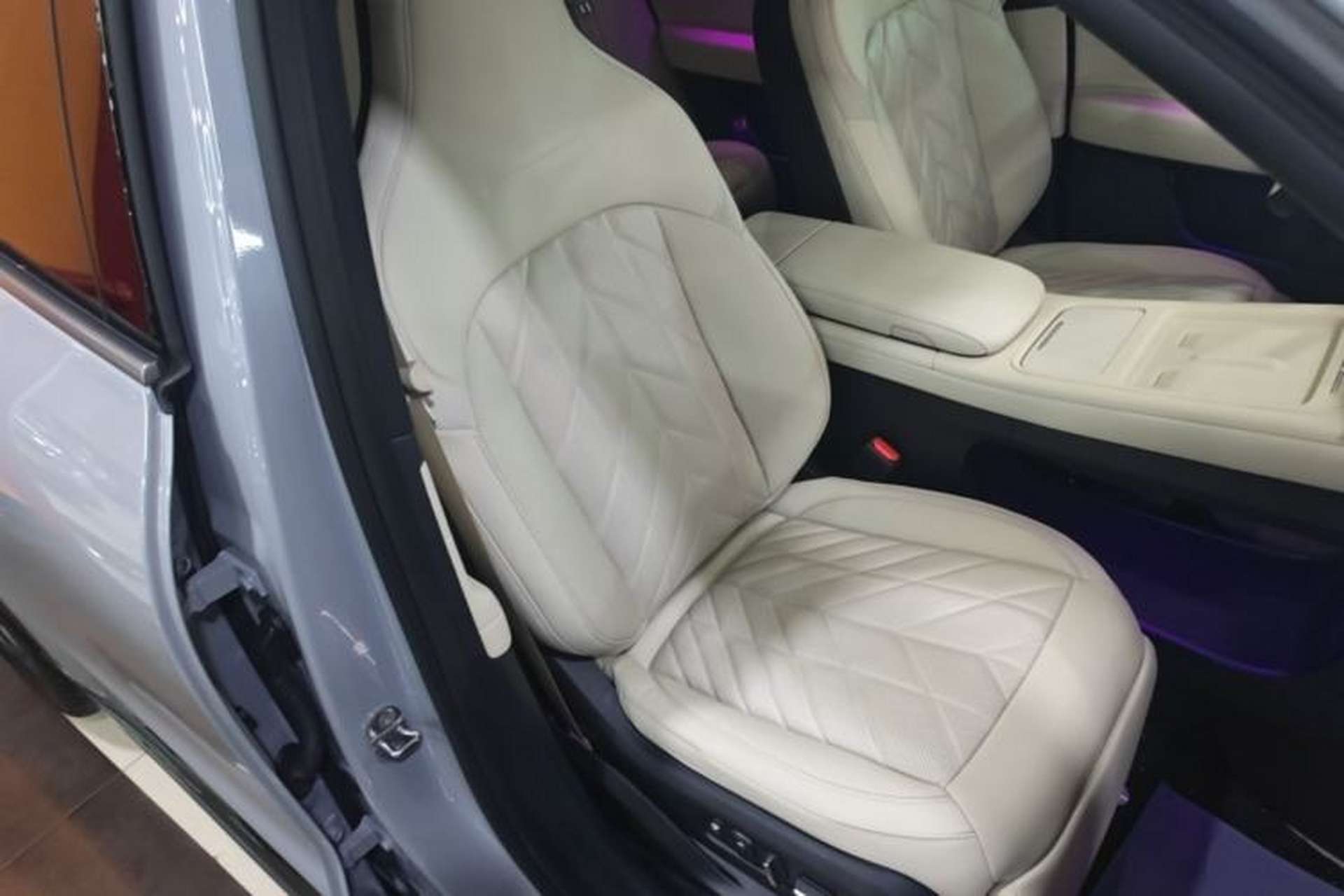 Used Nio EC6 2025 75 kWh Right Front Seat