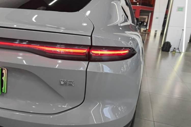 Used Nio EC6 2025 75 kWh Right Rear Taillight