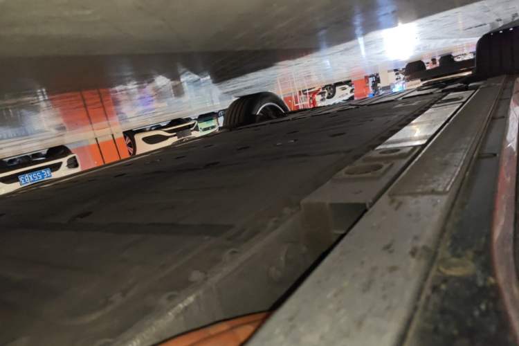 Used Nio EC6 2025 75 kWh Right Side Sill