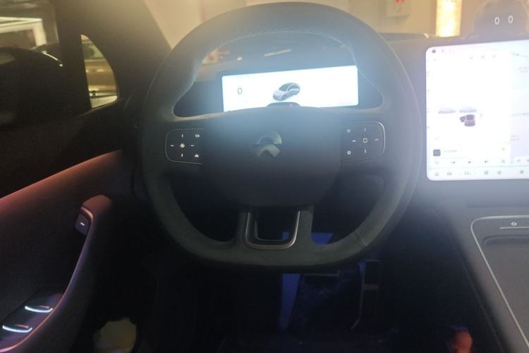 Used Nio EC6 2025 75 kWh Steering Wheel
