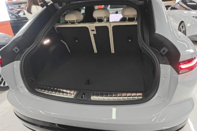 Used Nio EC6 2025 75 kWh Trunk