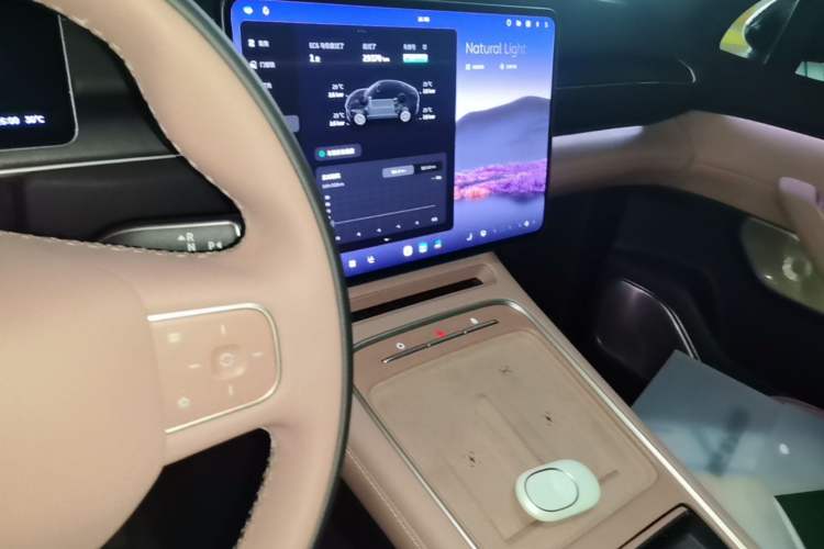 Used Nio EC6 2025 75 kWh Audio And AC Panel