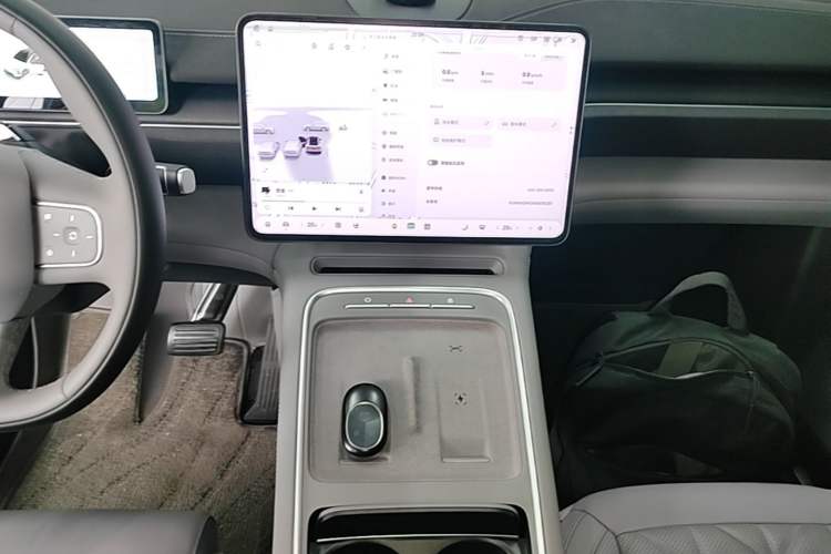 Used Nio EC6 2025 75 kWh Audio And AC Panel