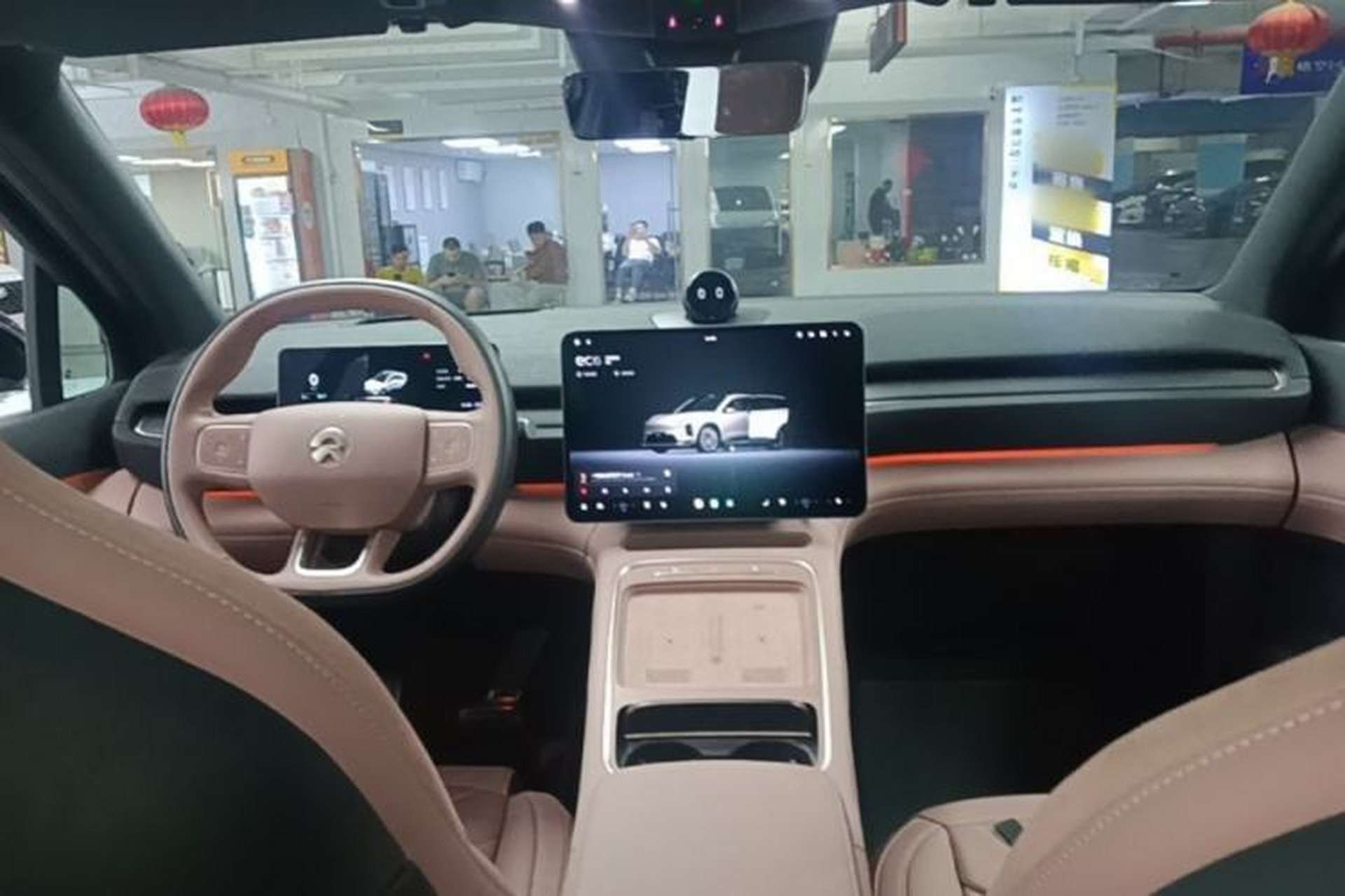 Used Nio EC6 2025 75 kWh Center Console