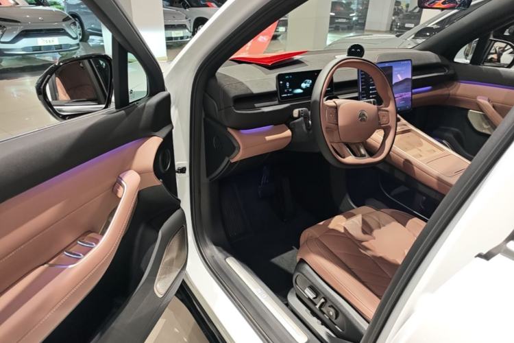 Used Nio EC6 2025 75 kWh Driver Seat
