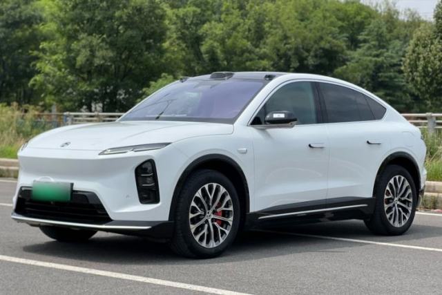 Used Nio EC6 2025 75 kWh