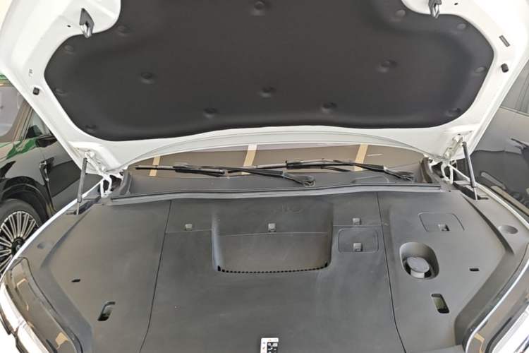 Used Nio EC6 2025 75 kWh Engine Bay