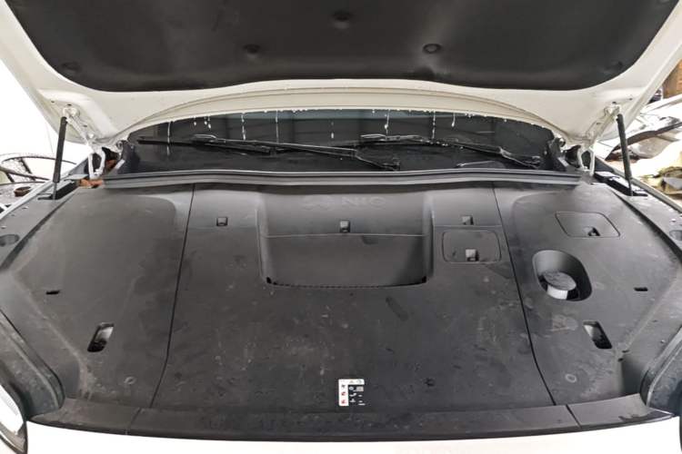 Used Nio EC6 2025 75 kWh Engine Bay