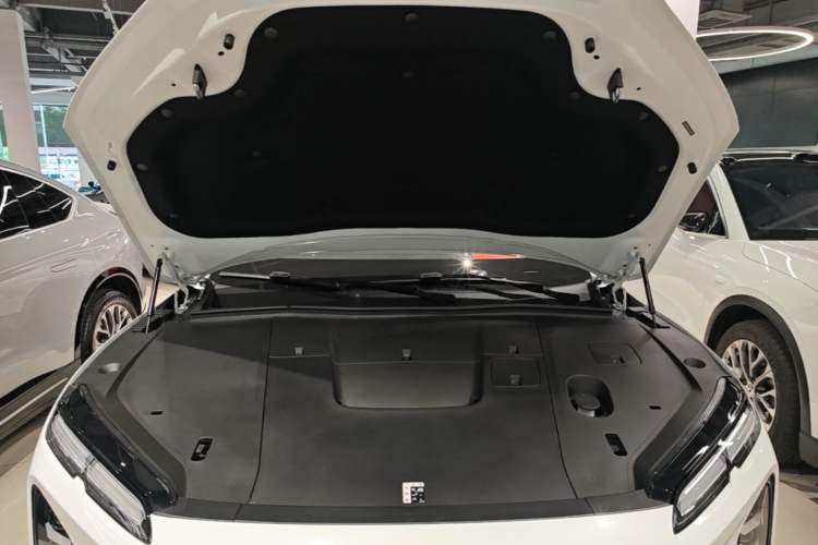 Used Nio EC6 2025 75 kWh Engine Bay